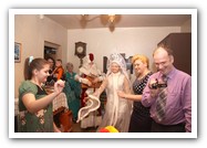 Дед Мороз и Снегурочка танцуют