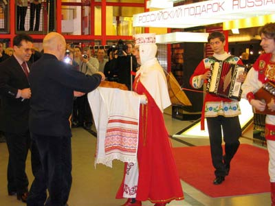 Хлеб-соль для официальной делегации